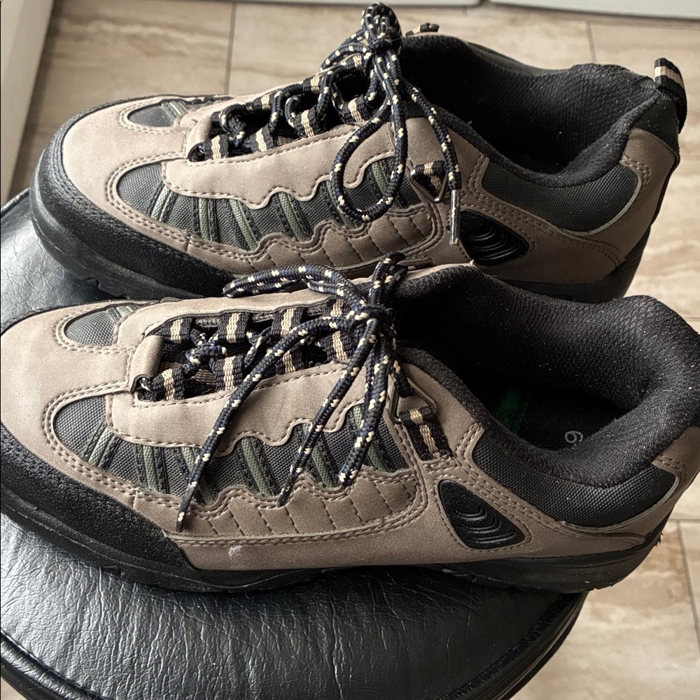 Wrangler Men's Athletic Shoes in Gray and Black Steel Toe